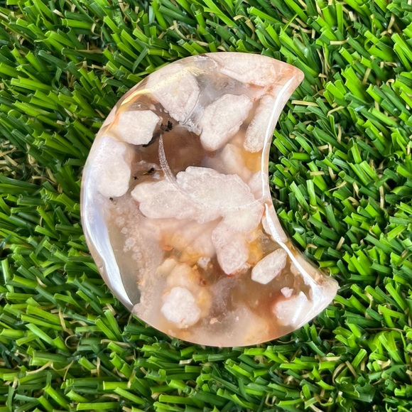 Flower Agate carved star & moon crystal pair 🌙⭐️✨ - Picture 4 of 9